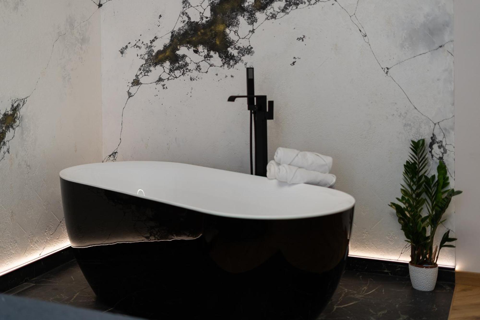 Bedrooms With Sauna&bath And Free Parking Апартаменти *
