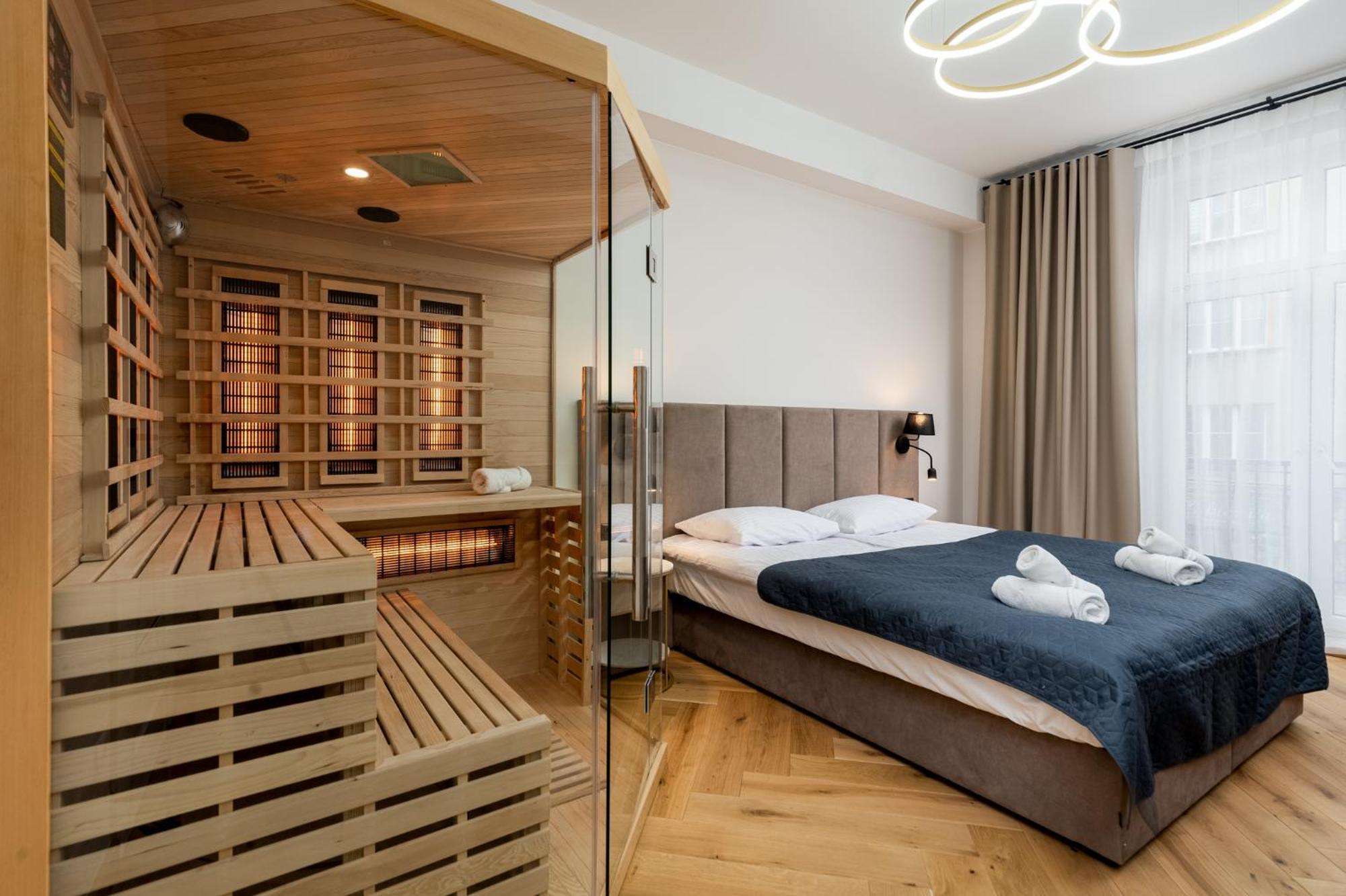 Апартаменти Bedrooms With Sauna&bath And Free Parking Краків