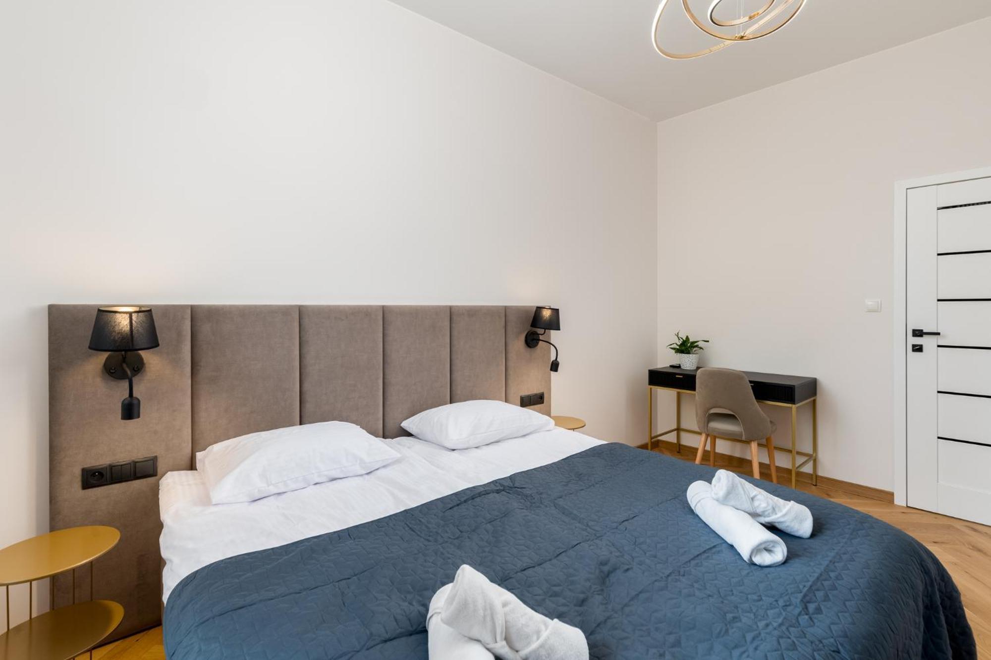 Апартаменти Bedrooms With Sauna&bath And Free Parking *