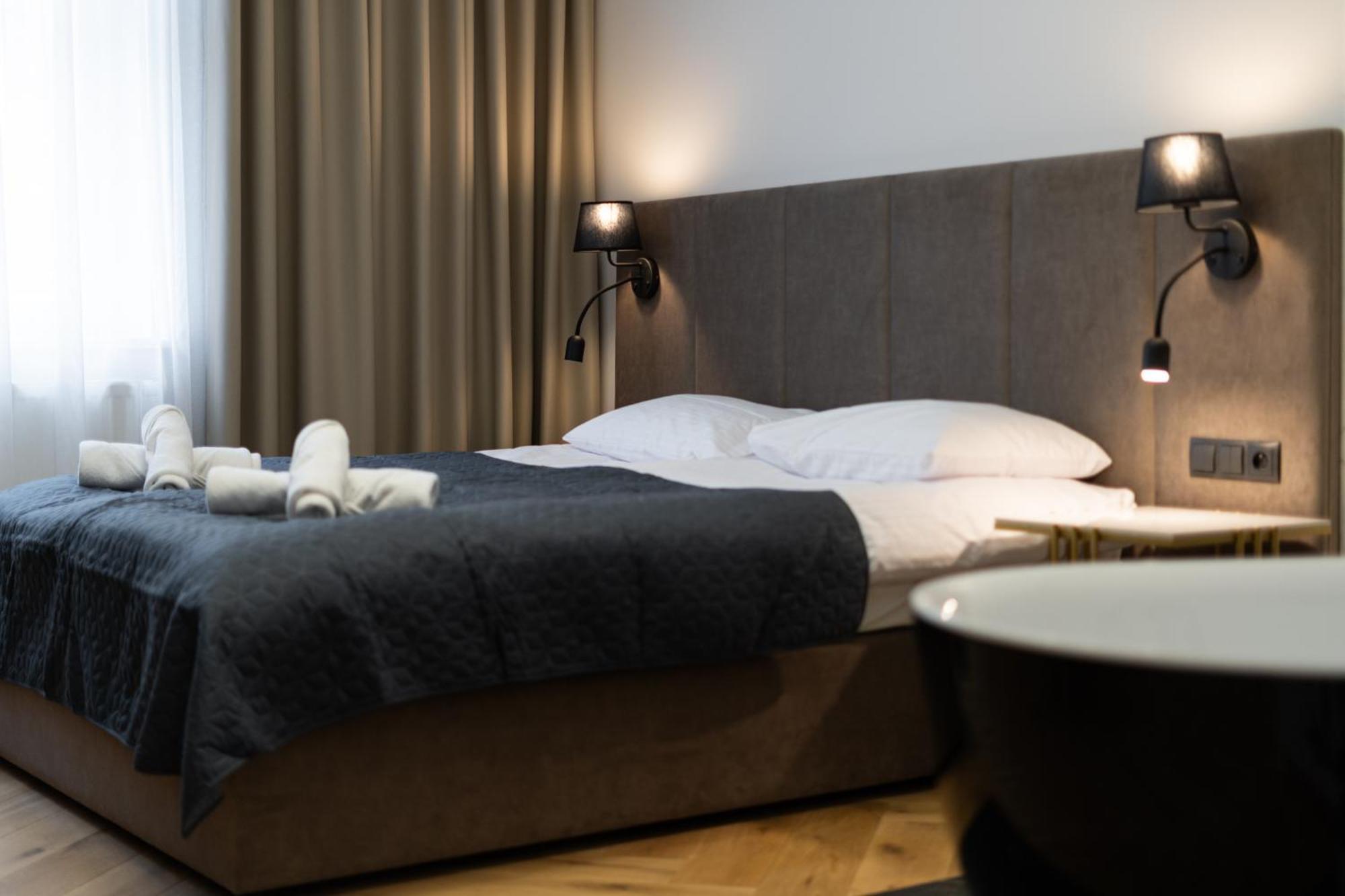 Bedrooms With Sauna&bath And Free Parking Апартаменти